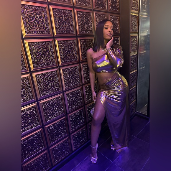 Metallic gold maxi dress - Picture 4 of 7